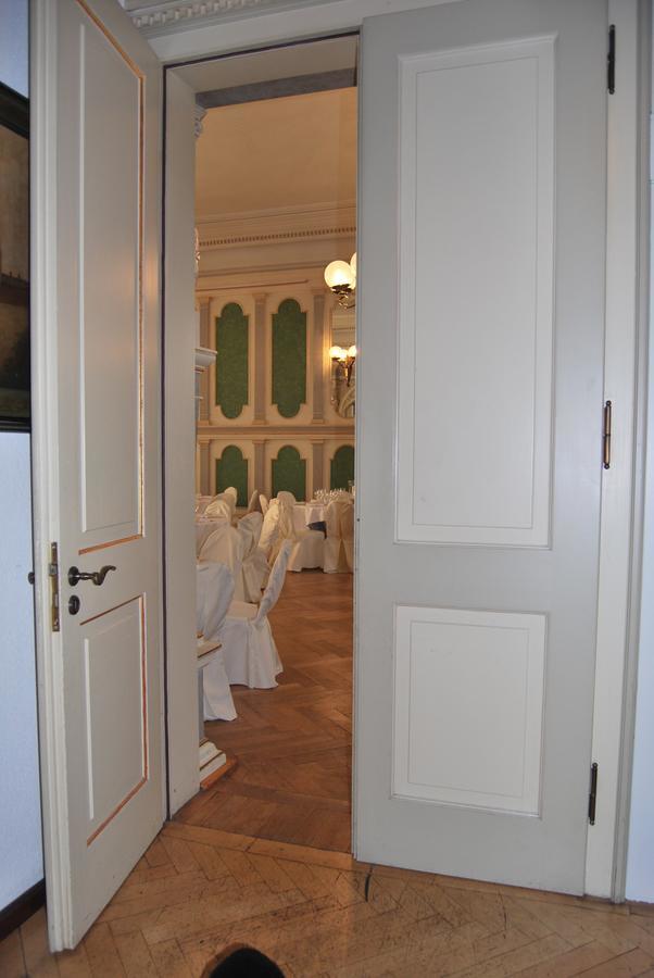 Hotel Waldhorn Вайнгартен Экстерьер фото
