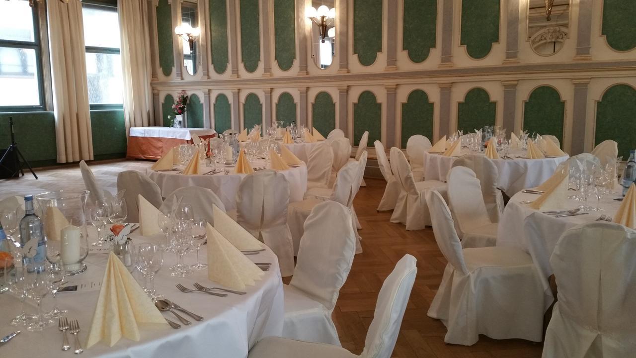 Hotel Waldhorn Вайнгартен Экстерьер фото