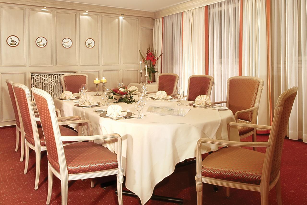 Hotel Waldhorn Вайнгартен Экстерьер фото